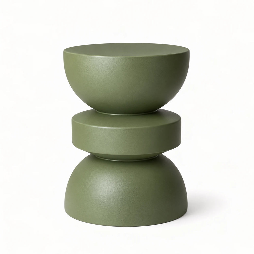 Table d'appoint Équilibre vert olive, silhouette en sablier sur fond blanc