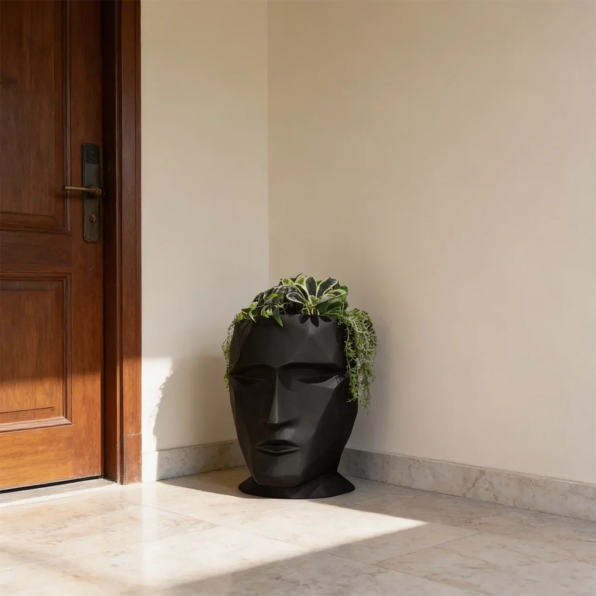 Sculpture Visage Abstrait au design minimaliste