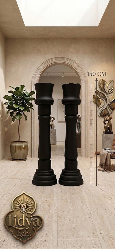 Duo de sculptures Royal Prestige Roi et Reine encadrant une entrée